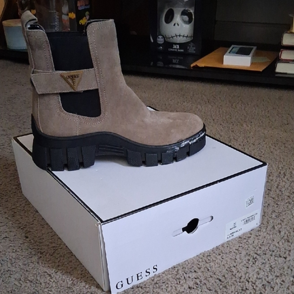 Guess Women Boots 9.5